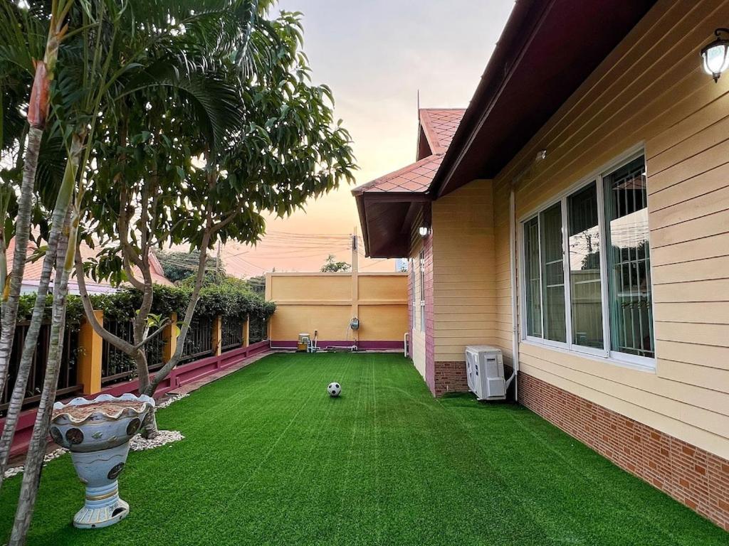 Mantra Pattaya Pool Villa With Jacuzzi In Pattaya-Pet-Friendly Pantai Jomtien Luaran gambar