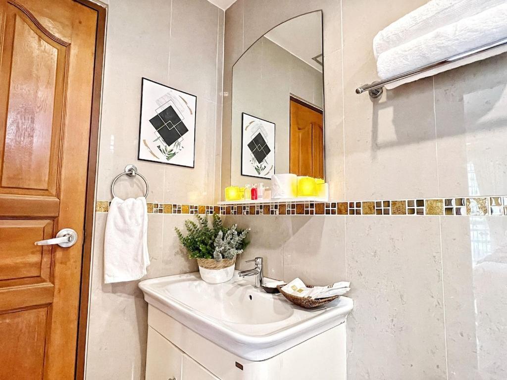 Mantra Pattaya Pool Villa With Jacuzzi In Pattaya-Pet-Friendly Pantai Jomtien Luaran gambar