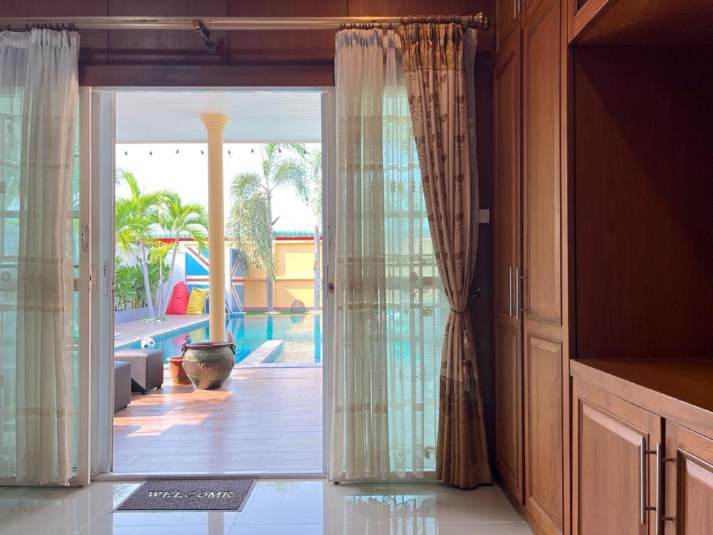 Mantra Pattaya Pool Villa With Jacuzzi In Pattaya-Pet-Friendly Pantai Jomtien Luaran gambar